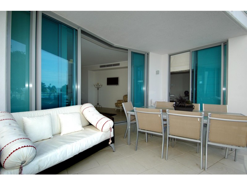 201/72-74 The Strand, North Ward QLD 4810