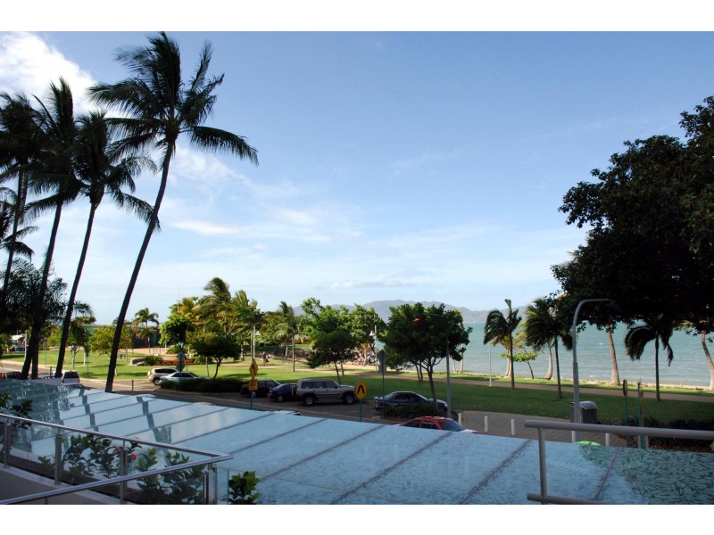 201/72-74 The Strand, North Ward QLD 4810