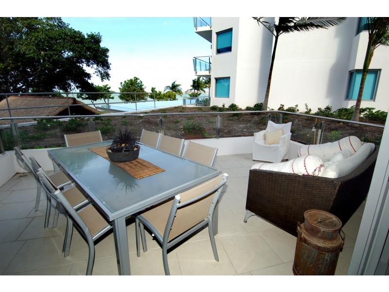 201/72-74 The Strand, North Ward QLD 4810