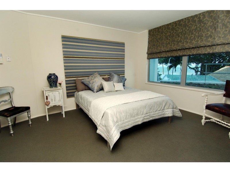 201/72-74 The Strand, North Ward QLD 4810