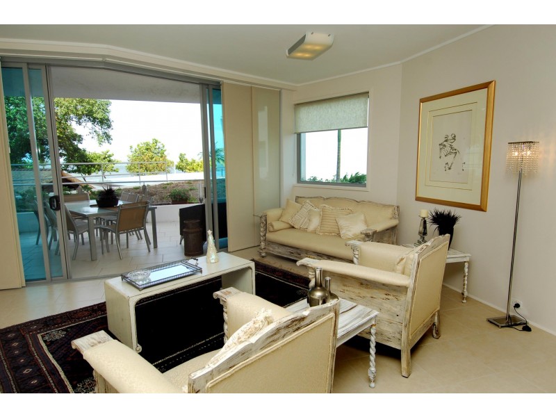 201/72-74 The Strand, North Ward QLD 4810