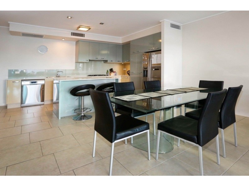 303/72-74 The Strand, North Ward QLD 4810