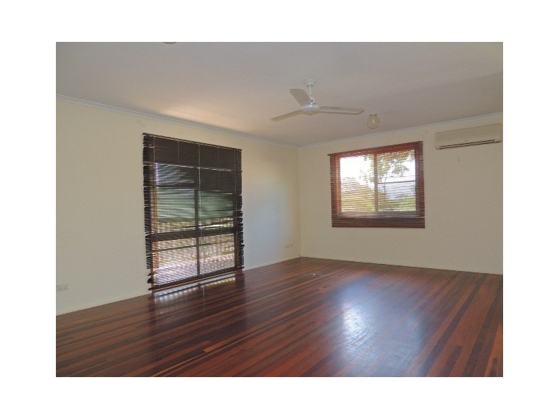 12 Somerset Street,, Horseshoe Bay QLD 4819