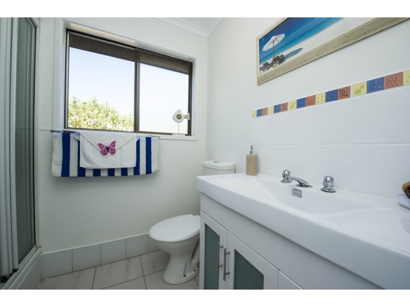 33 Marine Parade, Arcadia, Magnetic Island QLD 4819