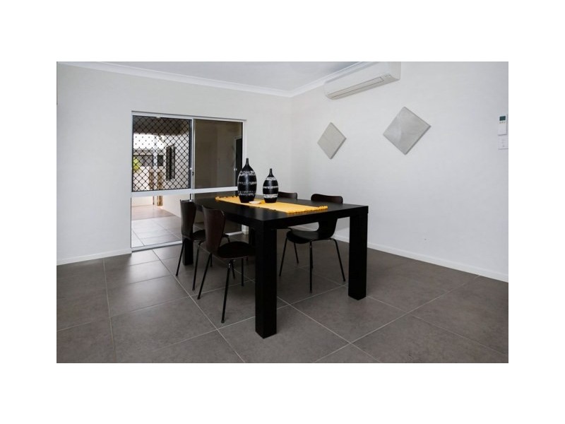 10 Balladonia Avenue, Mount Low QLD 4818