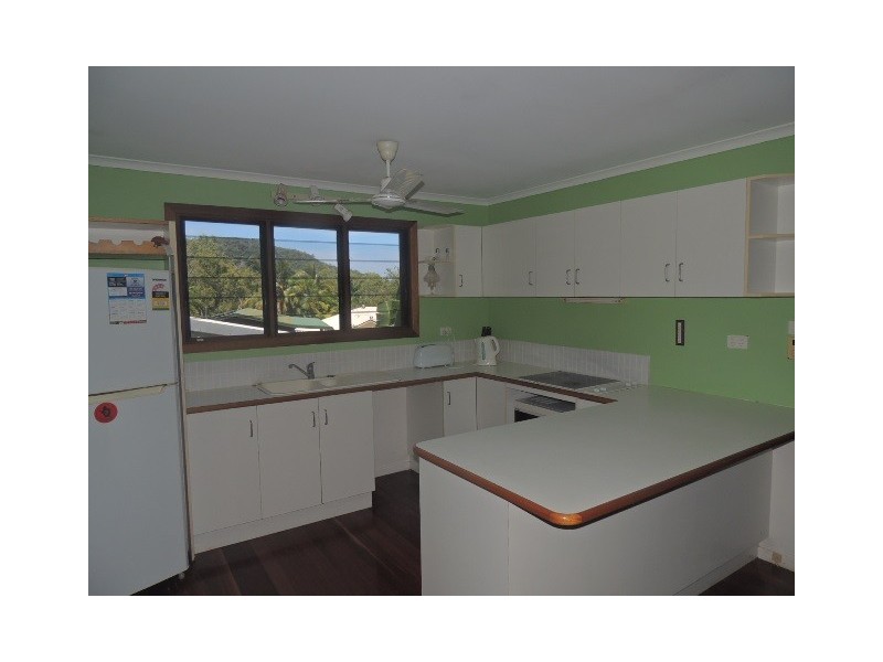 33 Compass Crescent, Nelly Bay, Magnetic Island QLD 4819