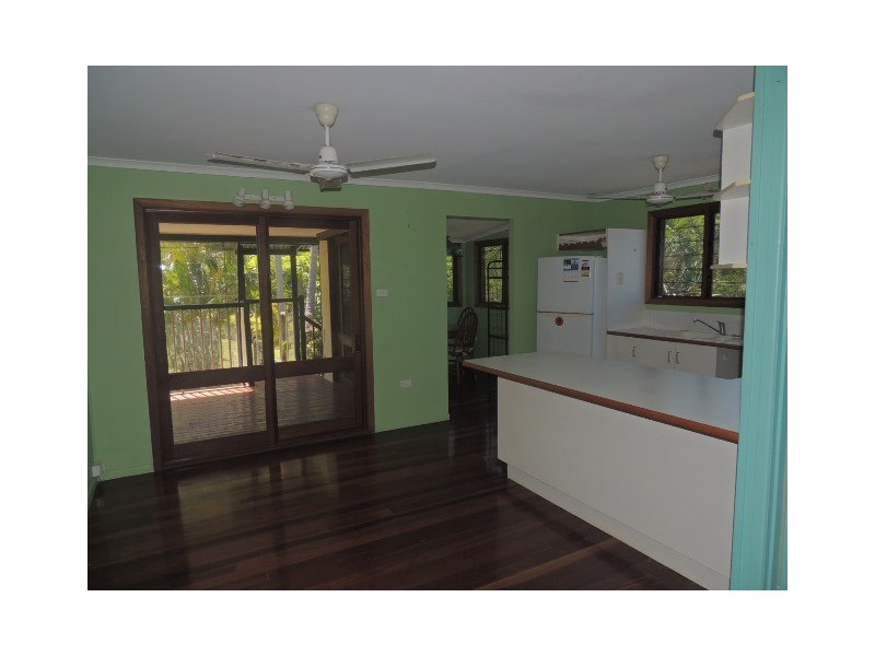 33 Compass Crescent, Nelly Bay, Magnetic Island QLD 4819