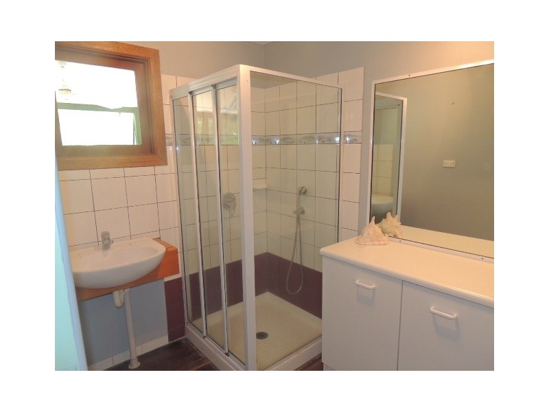 33 Compass Crescent, Nelly Bay, Magnetic Island QLD 4819