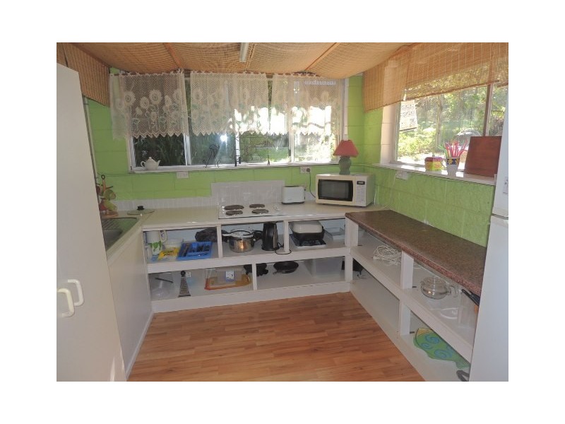 33 Compass Crescent, Nelly Bay, Magnetic Island QLD 4819