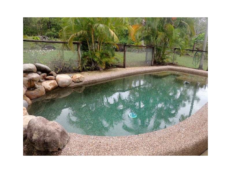 33 Compass Crescent, Nelly Bay, Magnetic Island QLD 4819