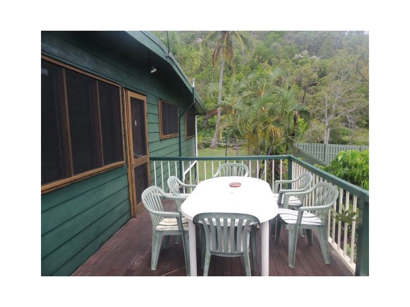 33 Compass Crescent, Nelly Bay, Magnetic Island QLD 4819