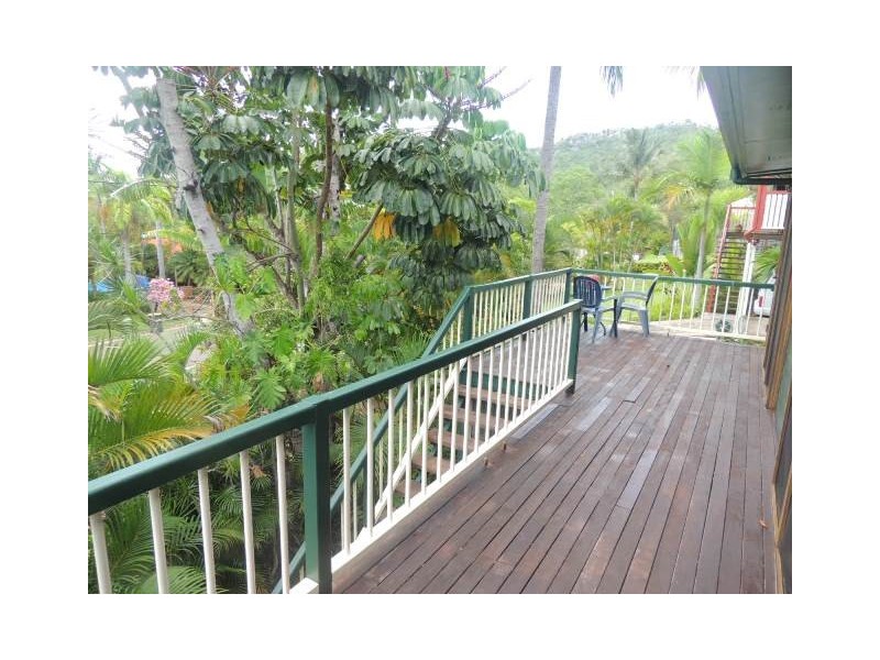 33 Compass Crescent, Nelly Bay, Magnetic Island QLD 4819