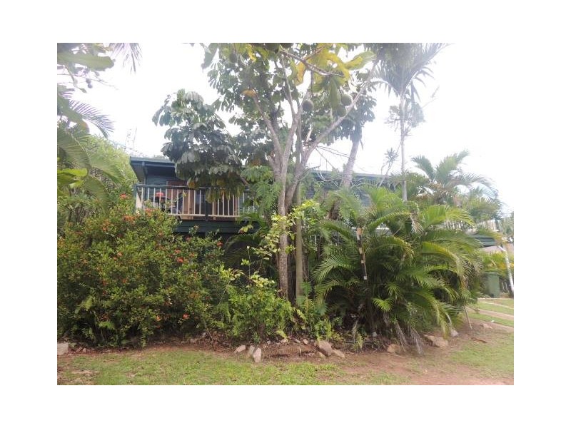 33 Compass Crescent, Nelly Bay, Magnetic Island QLD 4819