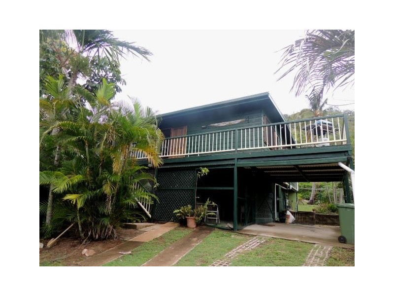 33 Compass Crescent, Nelly Bay, Magnetic Island QLD 4819