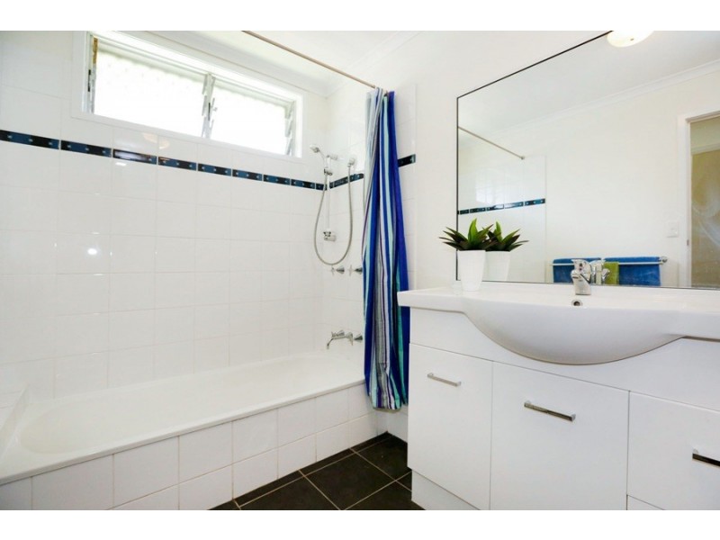 4 Mott Street, Heatley QLD 4814