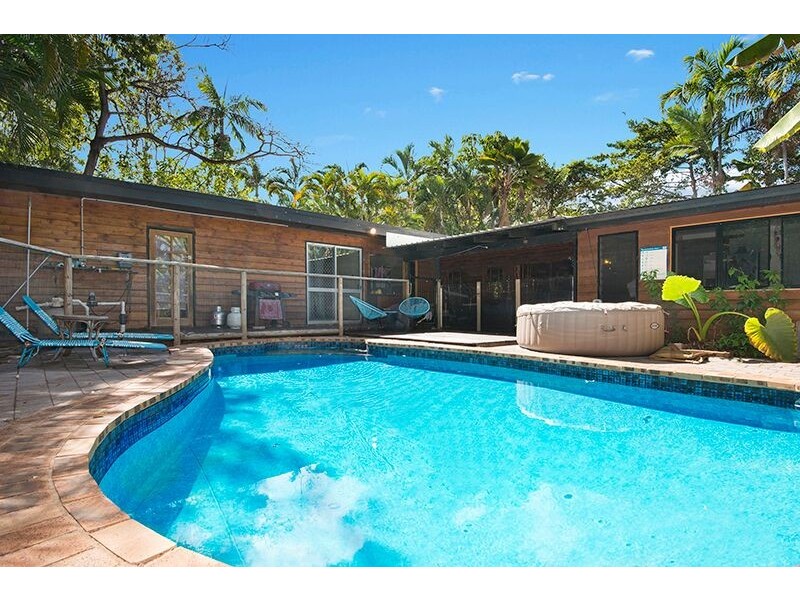 12 Turnbridge Street, Nelly Bay, Magnetic Island QLD 4819