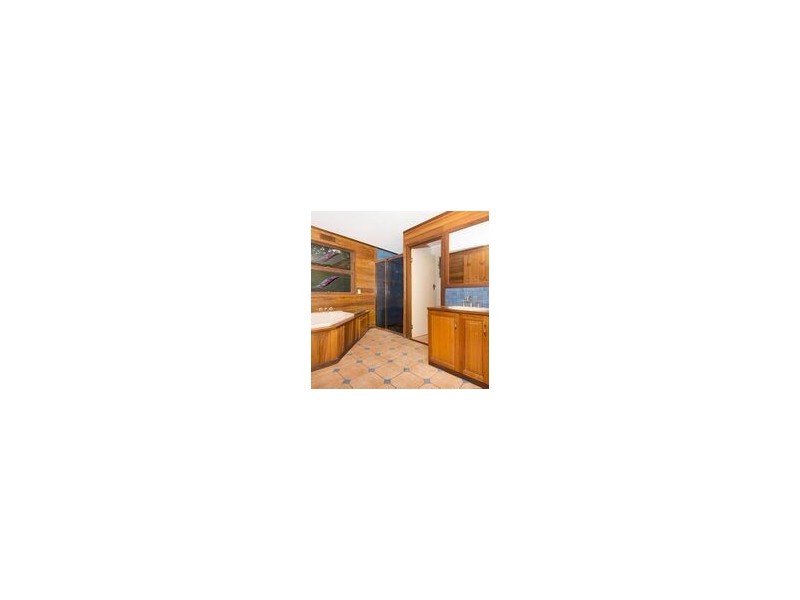 12 Turnbridge Street, Nelly Bay, Magnetic Island QLD 4819