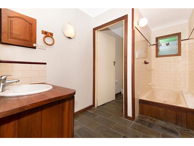 12 Turnbridge Street, Nelly Bay, Magnetic Island QLD 4819