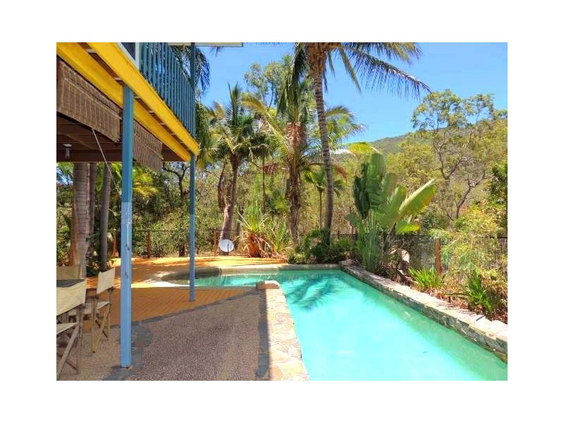 92 Mandalay Avenue, Nelly Bay QLD 4819