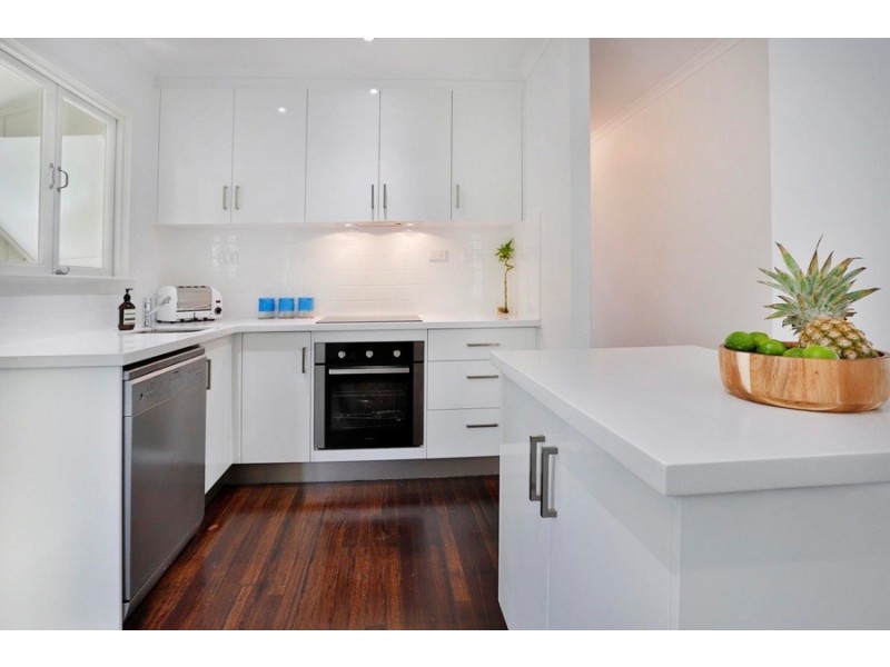 17 Evans Street, Belgian Gardens QLD 4810