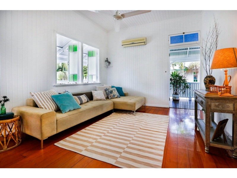 88 Ninth Avenue, Railway Estate QLD 4810