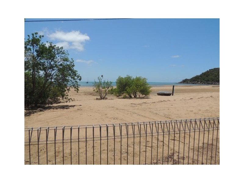 10 Henry Lawson Street, HORSESHOE BAY, Magnetic Island QLD 4819