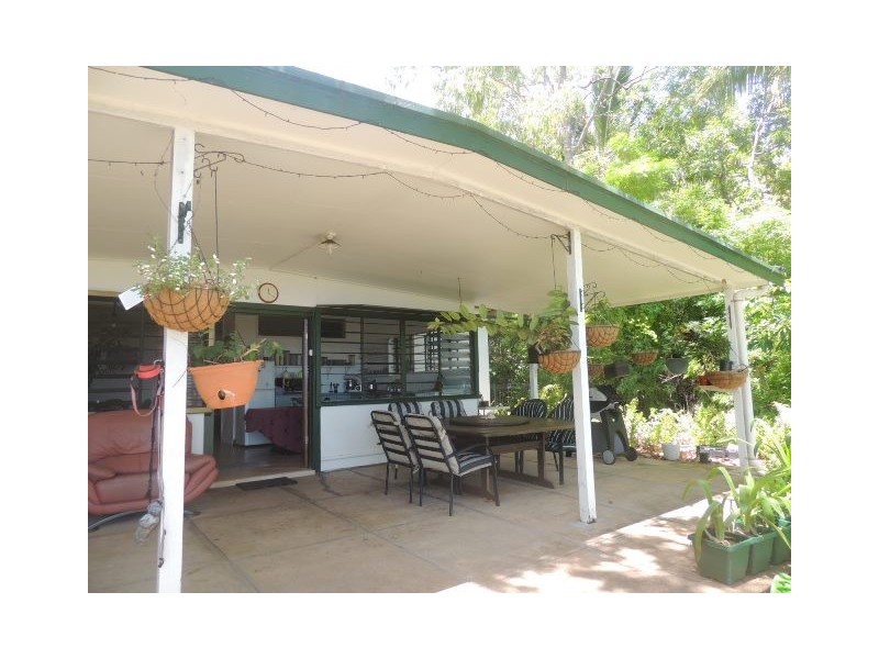 10 Henry Lawson Street, HORSESHOE BAY, Magnetic Island QLD 4819