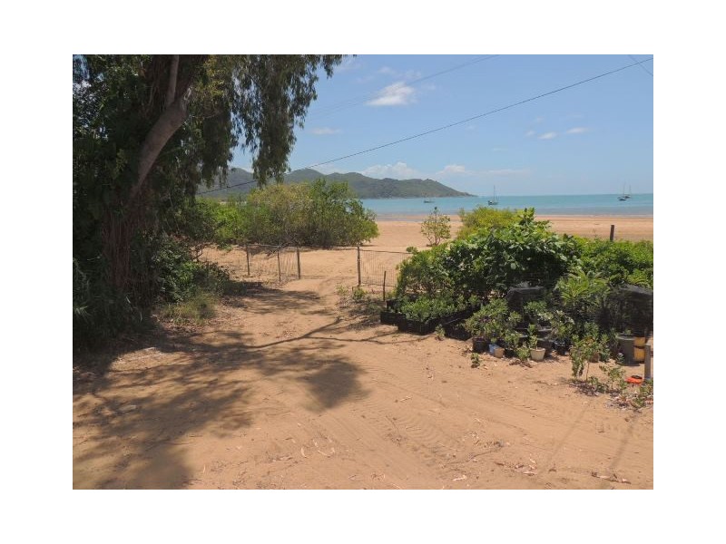 10 Henry Lawson Street, HORSESHOE BAY, Magnetic Island QLD 4819
