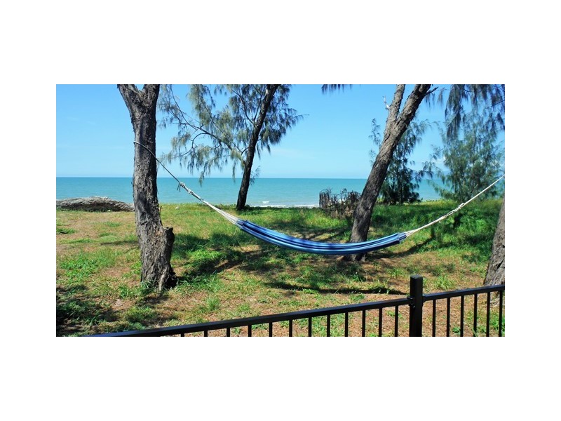 101 Cay Street, Saunders Beach QLD 4818