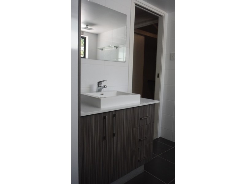 101 Cay Street, Saunders Beach QLD 4818