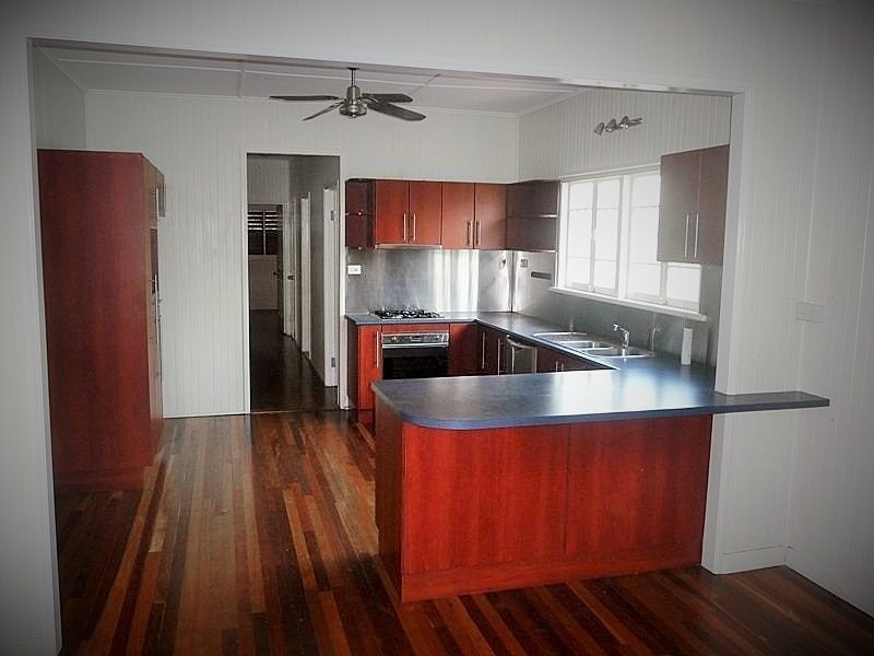 15 Ryan Street, North Ward QLD 4810