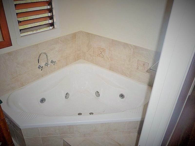 15 Ryan Street, North Ward QLD 4810