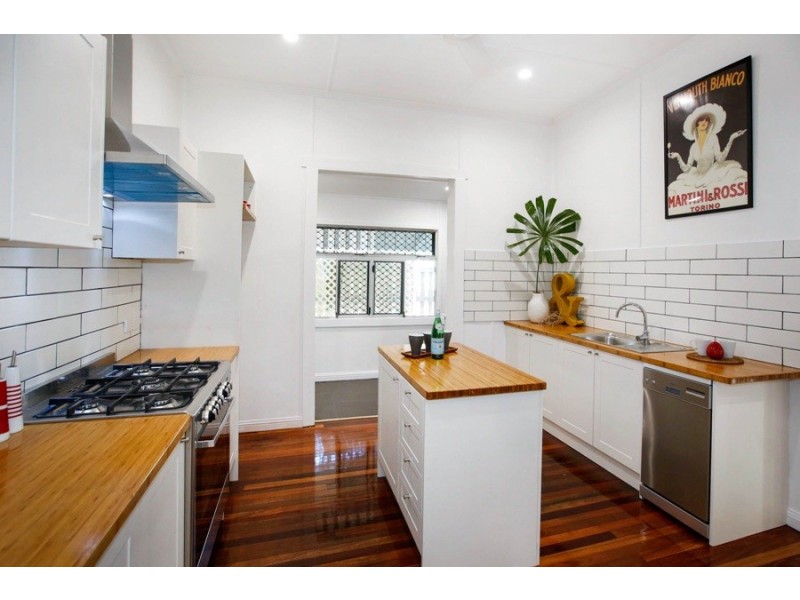 44 Surrey Street, Hyde Park QLD 4812