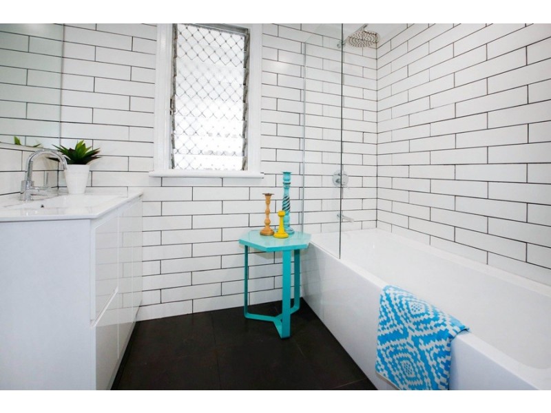 44 Surrey Street, Hyde Park QLD 4812