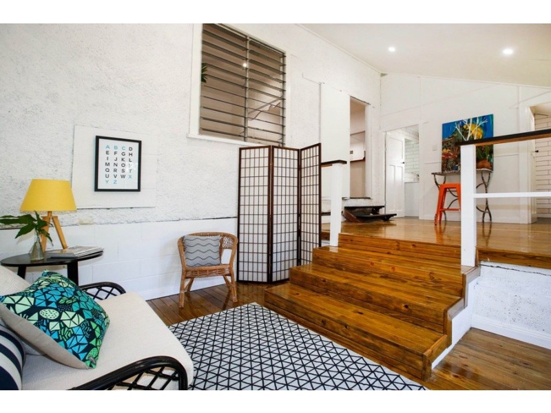 44 Surrey Street, Hyde Park QLD 4812