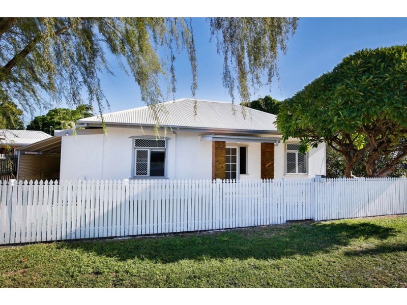 44 Surrey Street, Hyde Park QLD 4812