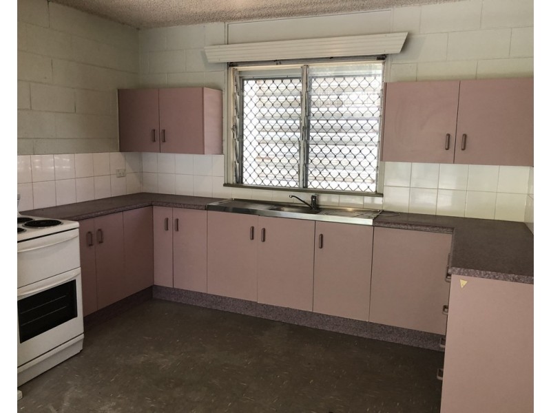 5/104 The Strand, North Ward QLD 4810