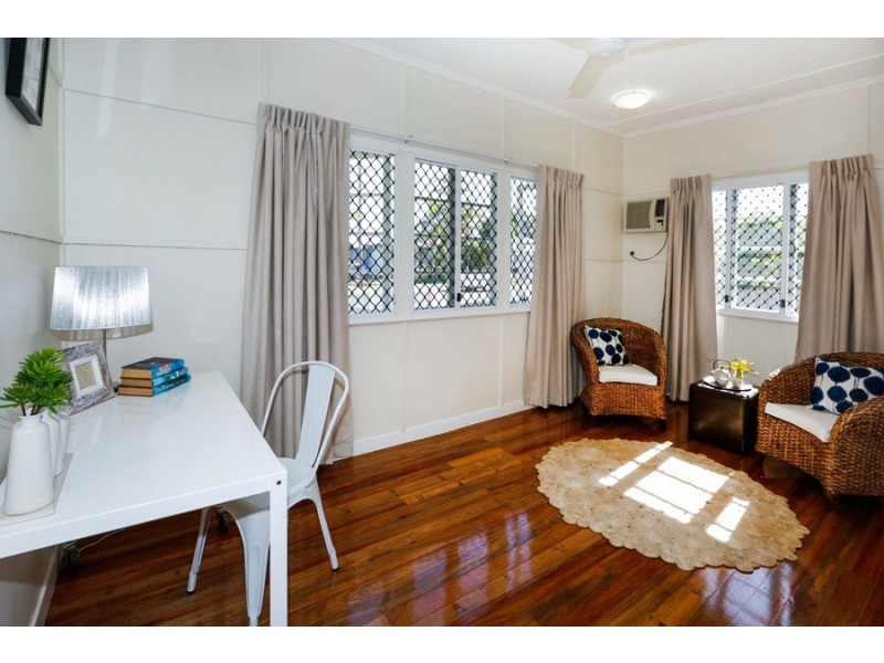 21 Downs Street, Gulliver QLD 4812