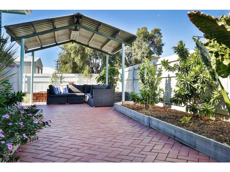 21 Downs Street, Gulliver QLD 4812