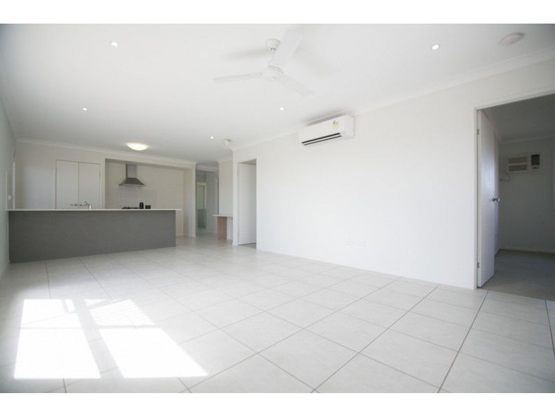 11 Tor Street, Mount Louisa QLD 4814