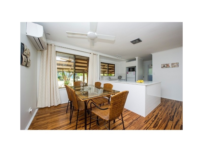 33 Marine Pde, Arcadia, Magnetic Island QLD 4819