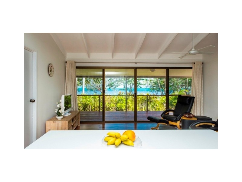 33 Marine Pde, Arcadia, Magnetic Island QLD 4819