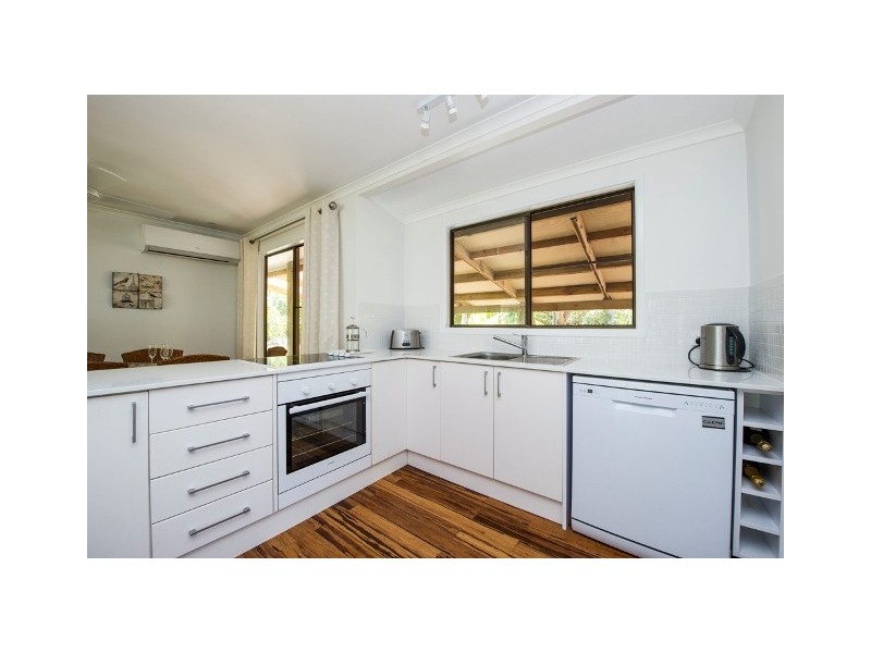 33 Marine Pde, Arcadia, Magnetic Island QLD 4819