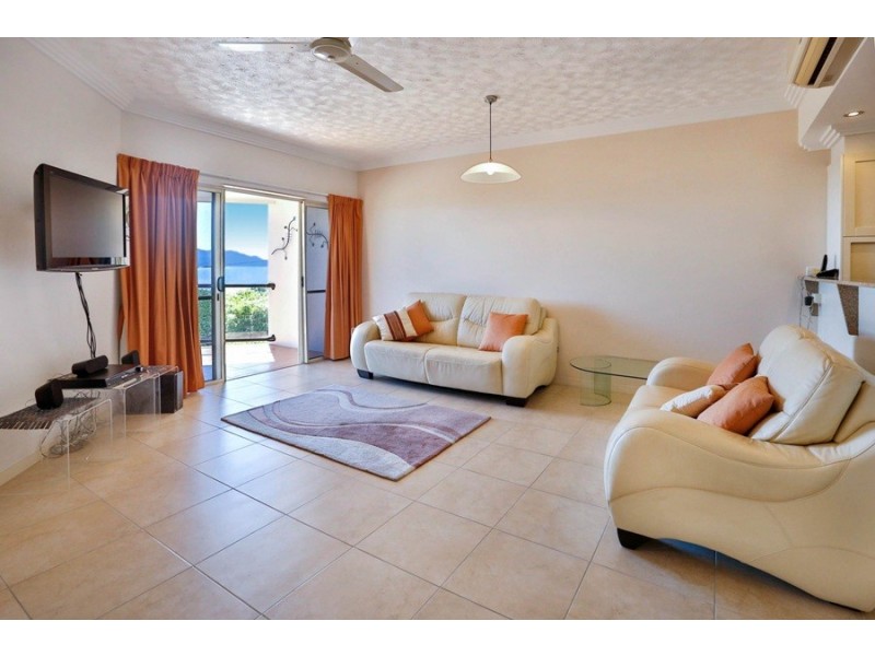 9/100 The Esplanade, Belgian Gardens QLD 4810