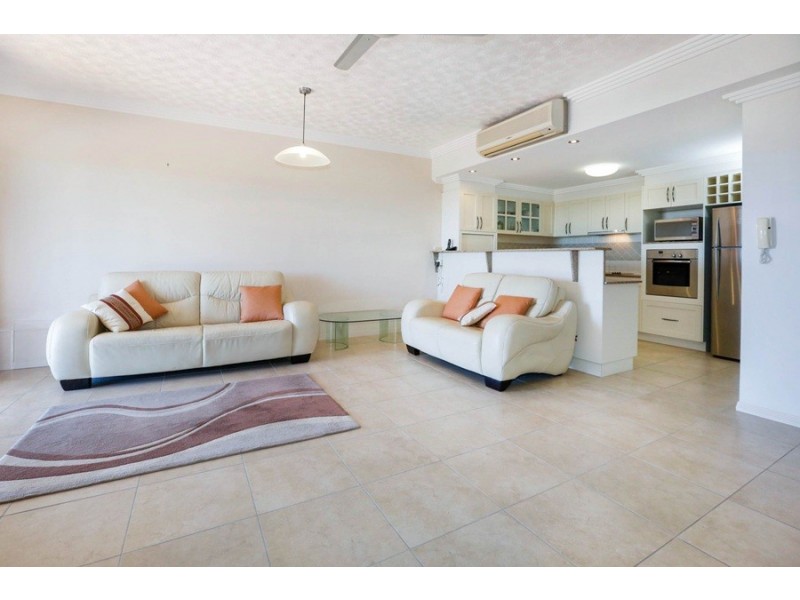 9/100 The Esplanade, Belgian Gardens QLD 4810