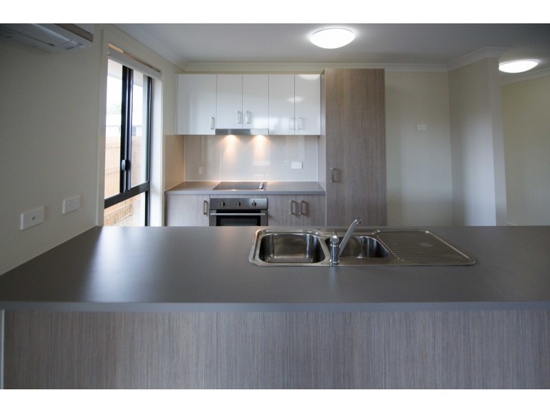 4 Bulla Place, Kelso QLD 4815