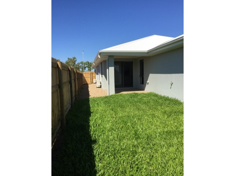 4 Bulla Place, Kelso QLD 4815