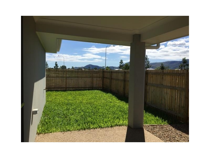 4 Bulla Place, Kelso QLD 4815