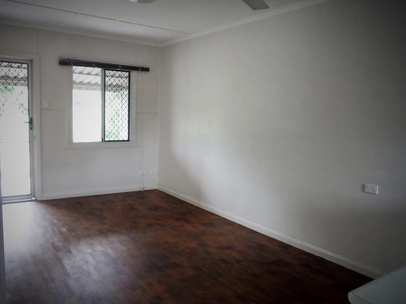 2/5b Warburton Street, North Ward QLD 4810