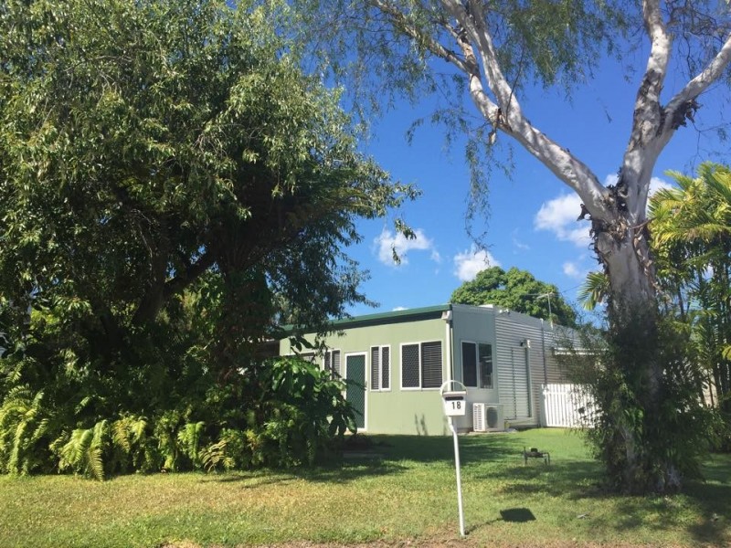 18 Eclipse Street, Rowes Bay QLD 4810
